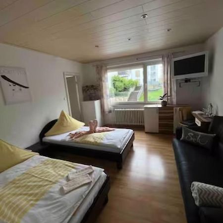Zimmer In Koeln Exterior foto